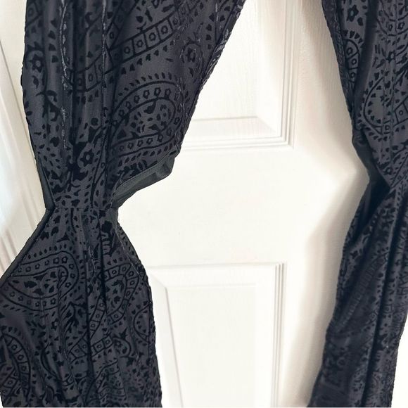 Black velvet cut out flares - Picture 3 of 5